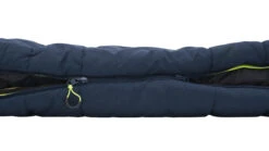Outwell Camper Lux "R" Sleeping Bag Deep Blue (2023) 5 Outwell Camper Lux "R" Sleeping Bag Deep Blue (2023) -Outdoor Camping Store 230393 camper lux right side zipper feature photo5